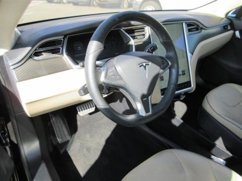 Used 2013 Tesla Model S Performance RWD image 9