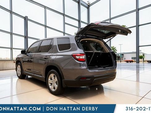 Used 2023 Honda Pilot LX image 31