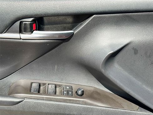 Used 2024 Toyota Camry SE w/ Audio Upgrade Package FWD image 17
