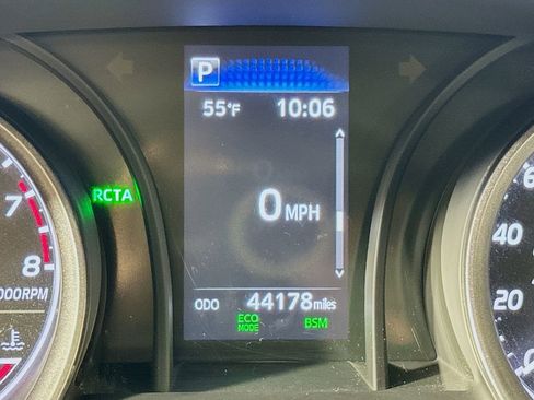 Used 2024 Toyota Camry SE w/ Cold Weather Package image 31