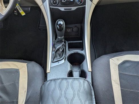 Used 2012 Hyundai Sonata GLS image 17