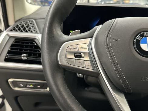Used 2026 BMW X7 xDrive40i AWD/4WD image 17