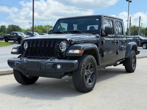 Used 2021 Jeep Gladiator Sport AWD/4WD image 2
