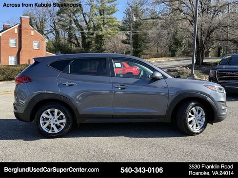 Used 2019 Hyundai Tucson SE image 3