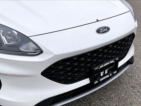 Used 2020 Ford Escape SE Sport image 31