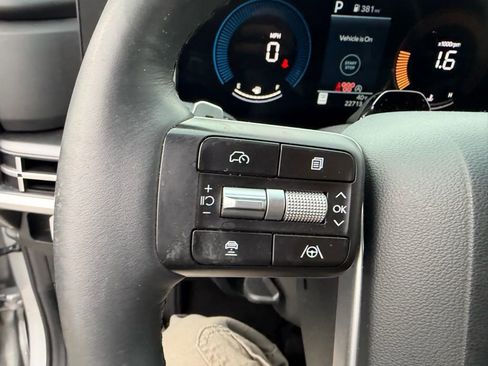 Used 2025 Hyundai Santa Fe SEL image 10