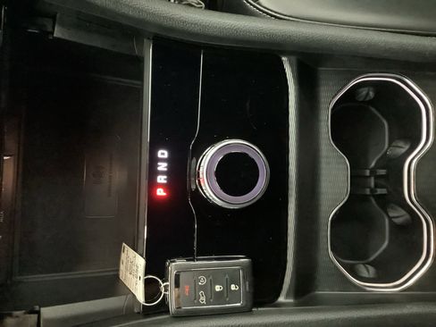 Used 2023 Jeep Grand Cherokee L Laredo image 21