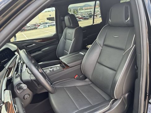 Certified 2024 Cadillac Escalade Premium Luxury AWD/4WD image 25