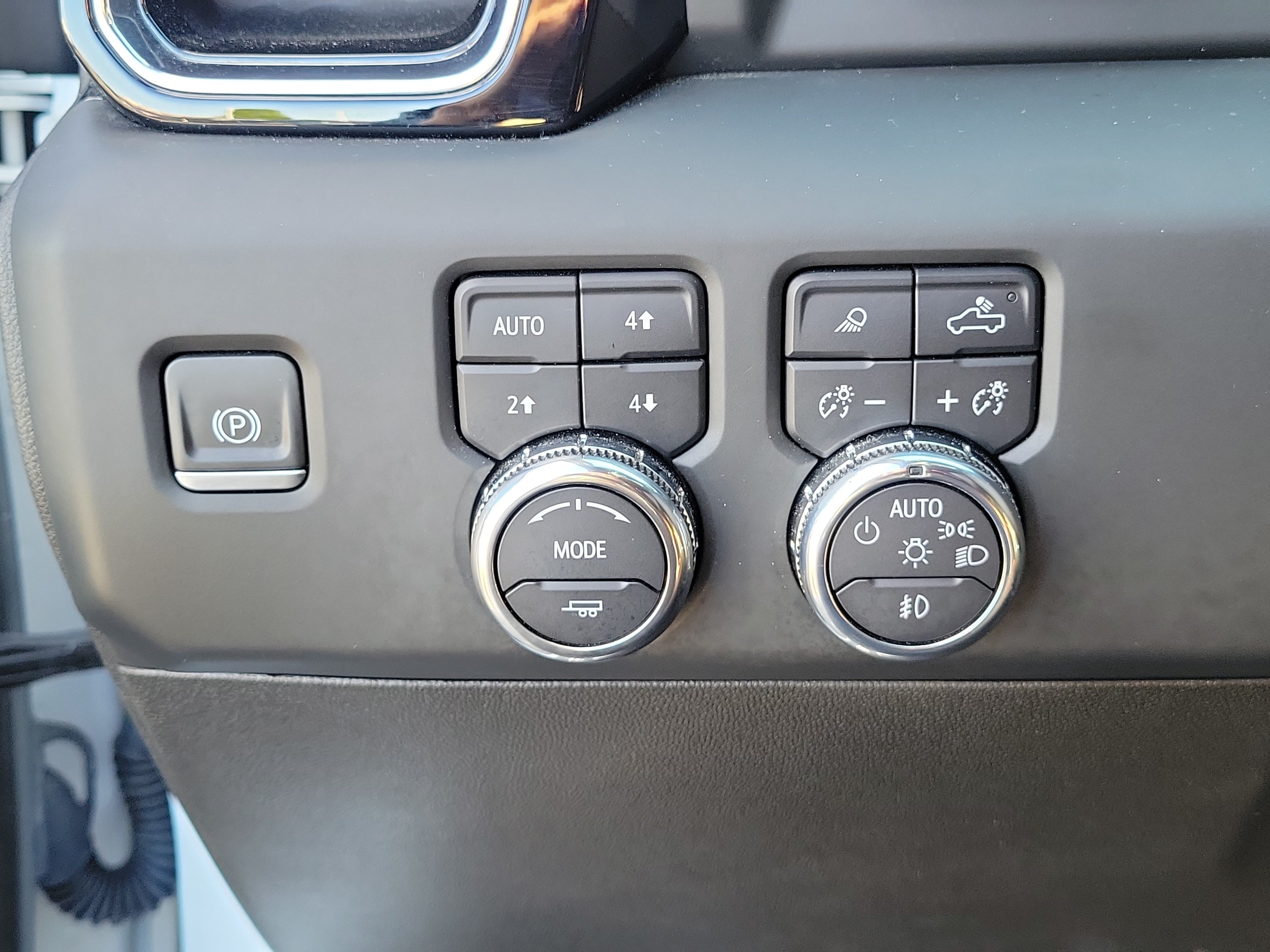 Used 2024 GMC Sierra 2500 Denali Ultimate AWD/4WD image 20