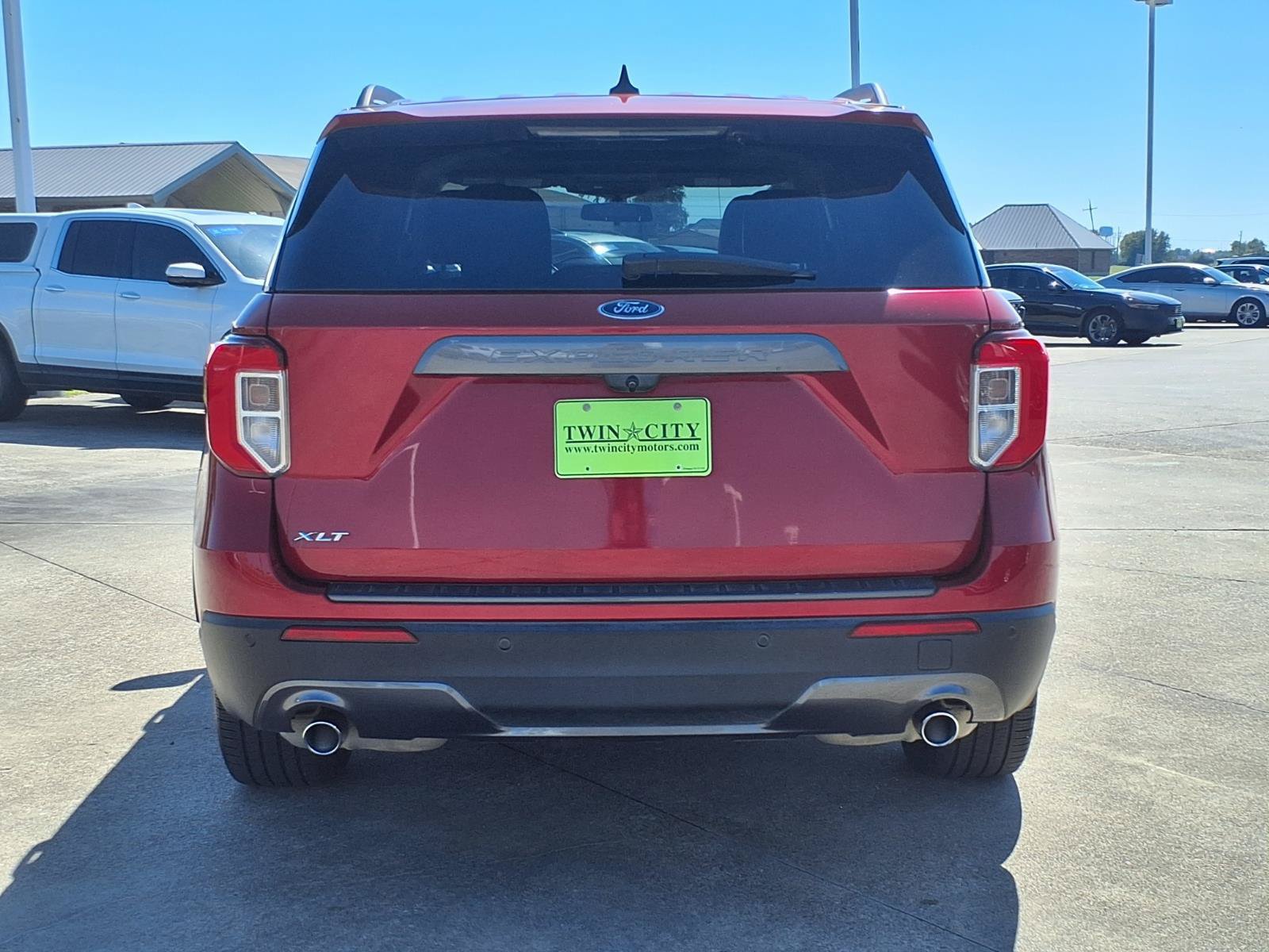 Used 2021 Ford Explorer XLT w/ Equipment Group 202A RWD image 6