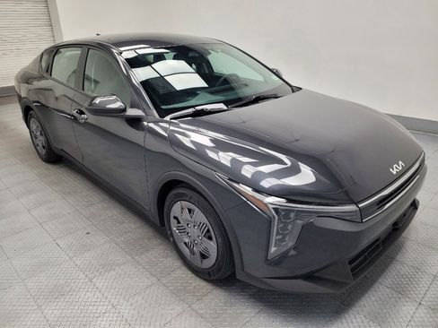 Used 2025 Kia K4 FWD image 11