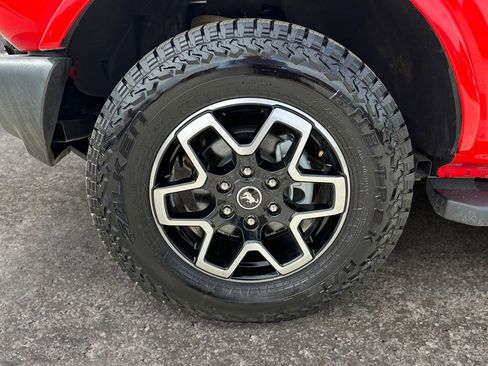 Used 2023 Ford Bronco Outer Banks image 8