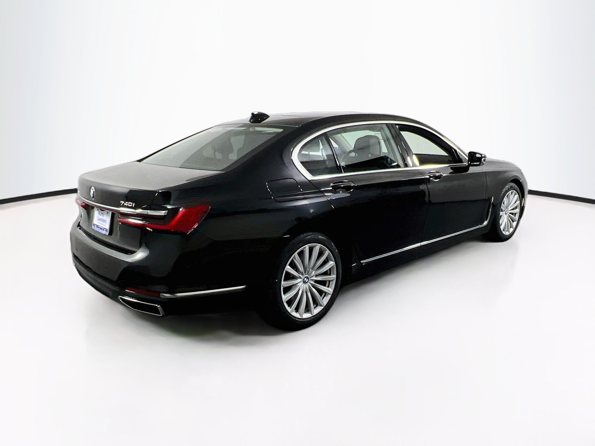 Used 2022 BMW 740i xDrive w/ Premium Package AWD/4WD image 5