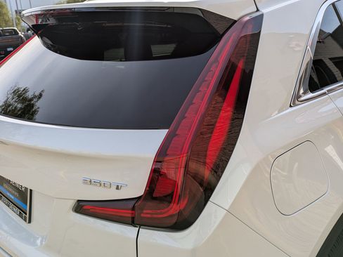 Used 2023 Cadillac XT4 Luxury w/ Driver Awareness Package image 11