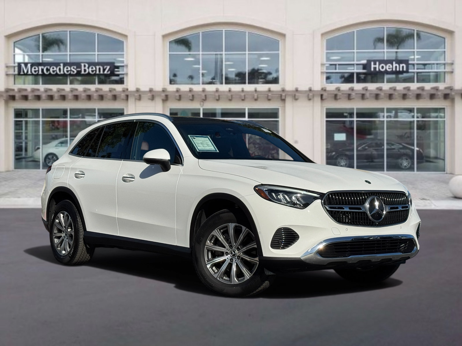 Used 2026 Mercedes-Benz GLC 300 4MATIC image 1