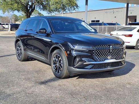 New 2026 Lincoln Nautilus Premier image 3