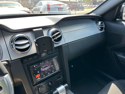 Used 2006 Ford Mustang GT RWD image 27
