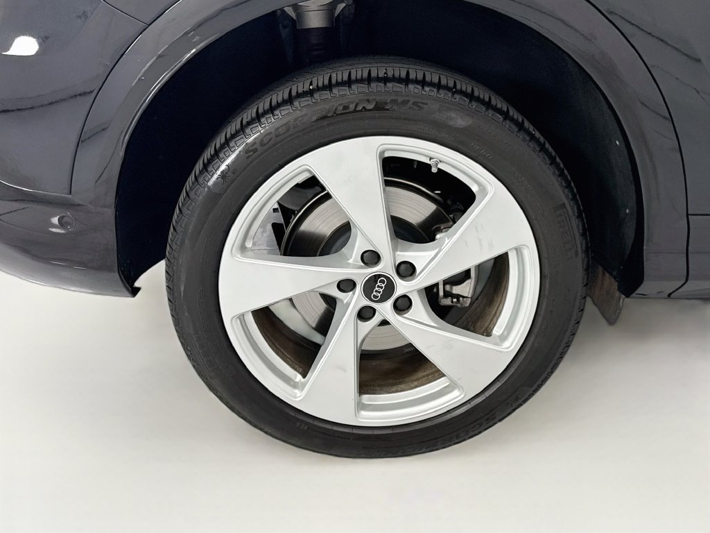Certified 2025 Audi Q5 Premium w/ Premium Plus AWD/4WD image 32