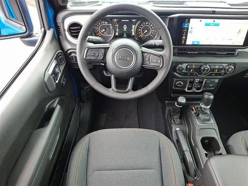 New 2025 Jeep Gladiator Sport image 8