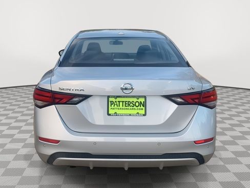 Used 2023 Nissan Sentra SV image 3