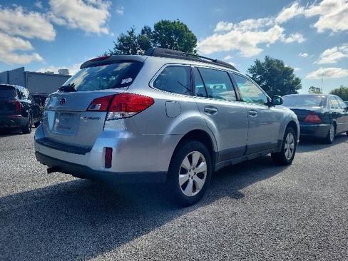 Used 2012 Subaru Outback 2.5i AWD/4WD image 2