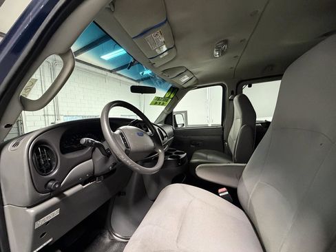 Used 2006 Ford E-350 and Econoline 350 XL image 14