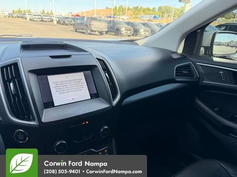 Used 2020 Ford Edge SEL w/ Cold Weather Package AWD/4WD image 9