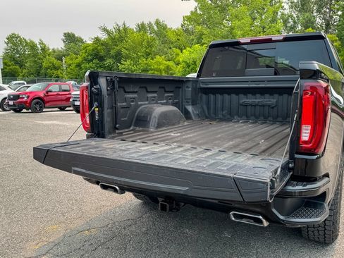 Used 2023 GMC Sierra 1500 AT4 w/ AT4 Premium Package AWD/4WD image 19