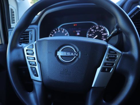 Used 2023 Nissan Titan SV image 24