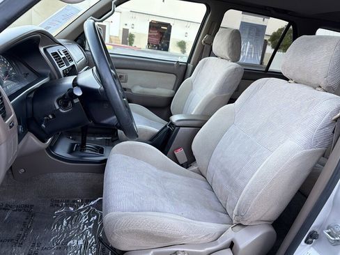 Used 2000 Toyota 4Runner SR5 image 14