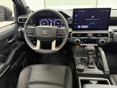 Used 2025 Toyota 4Runner Limited image 30