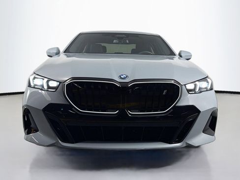 Certified 2025 BMW i5 eDrive40i w/ M Sport Package image 2