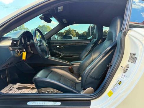 Used 2015 Porsche 911 Turbo S image 18