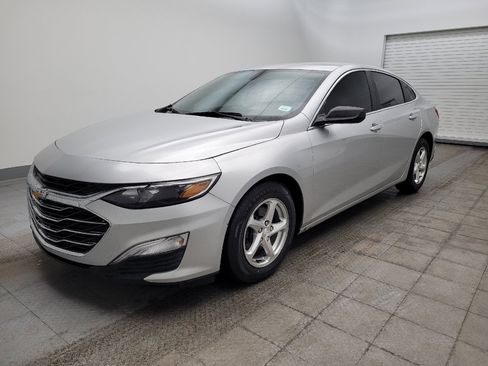 Used 2021 Chevrolet Malibu LS FWD image 2