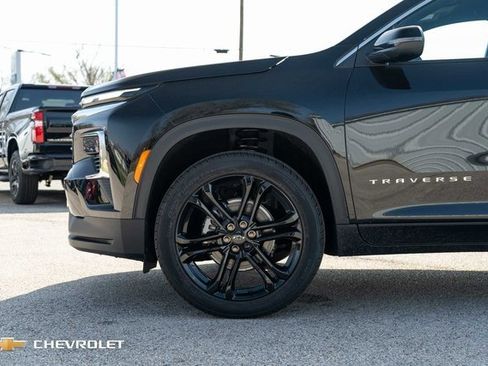 New 2026 Chevrolet Traverse LT image 11