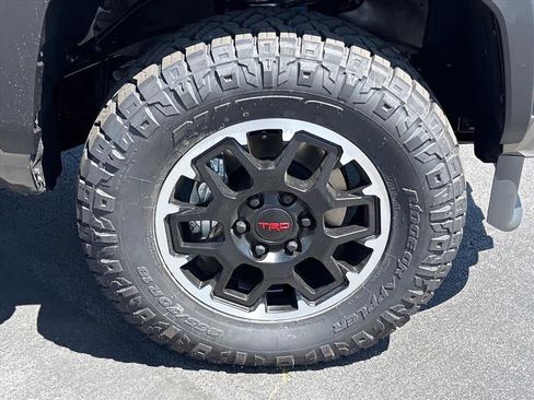 New 2026 Toyota Tacoma TRD Off-Road AWD/4WD image 32
