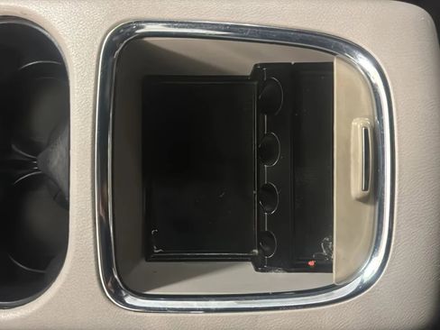 Used 2019 Dodge Grand Caravan SXT FWD image 14