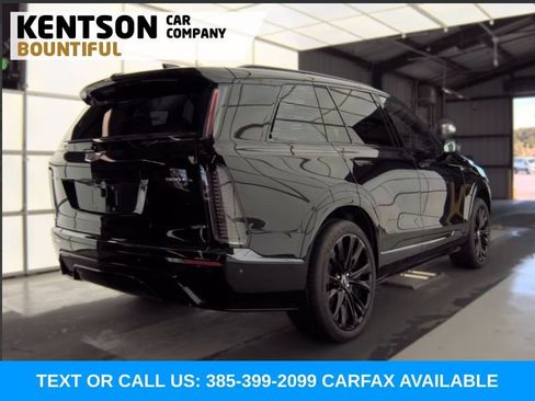 Used 2026 Cadillac Vistiq Platinum AWD/4WD image 2