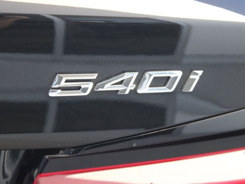 Used 2023 BMW 540i w/ M Sport Package image 22