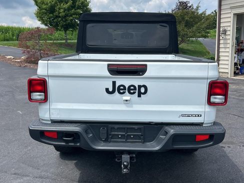 Used 2020 Jeep Gladiator Sport w/ Quick Order Package 24S AWD/4WD image 4