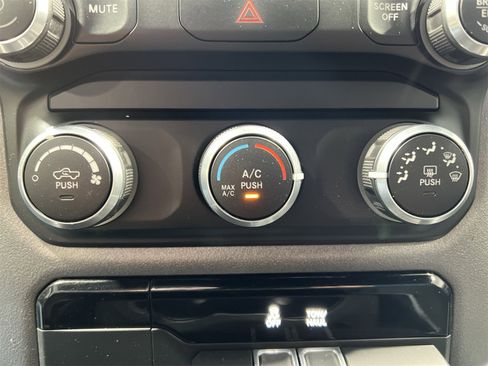 Used 2021 RAM 1500 Big Horn image 18