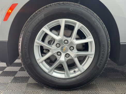 Used 2024 Chevrolet Equinox LT w/ LPO, Floor Liner Package FWD image 14