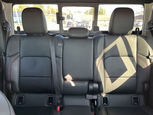 Used 2025 Jeep Gladiator Rubicon w/ Safety Group image 26