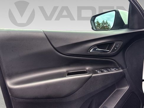 Used 2024 Chevrolet Equinox LT image 21