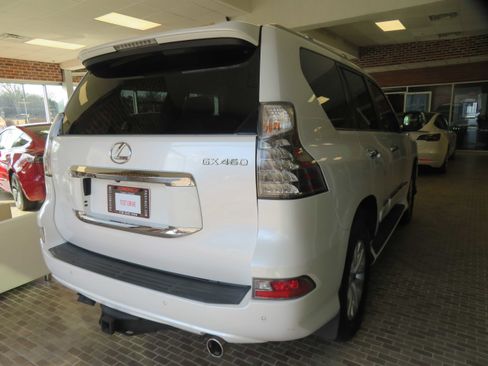 Used 2014 Lexus GX 460 w/ Premium Package image 4