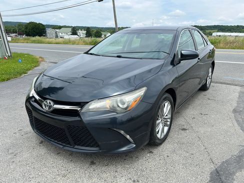 Used 2015 Toyota Camry SE FWD image 5