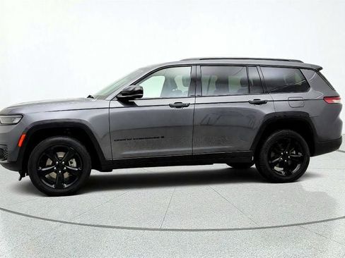 Used 2023 Jeep Grand Cherokee L Altitude AWD/4WD image 8
