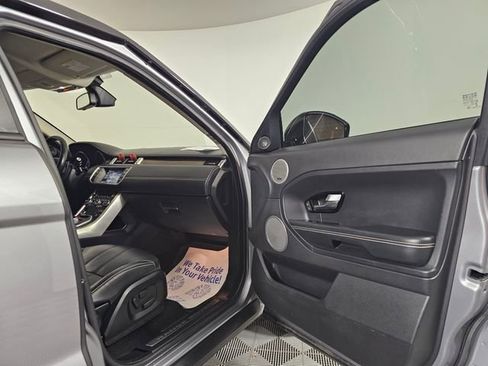 Used 2014 Land Rover Range Rover Evoque Prestige AWD/4WD image 12