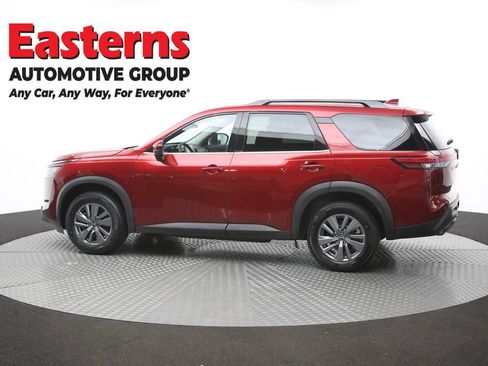 Used 2025 Nissan Pathfinder SV FWD image 61
