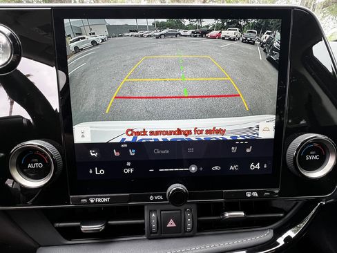 Used 2025 Lexus NX 250 FWD w/ Towing Package (2000 Lbs) image 25